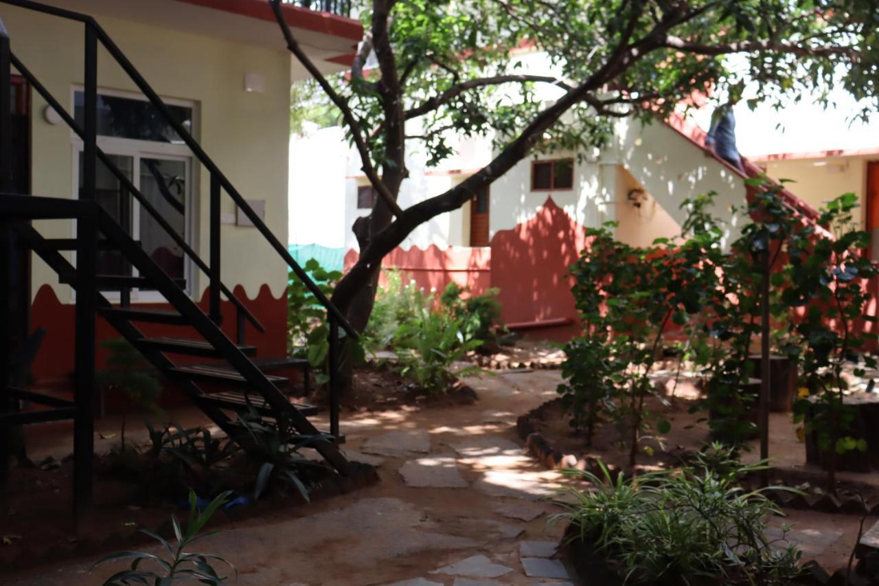 Da Mantra House Guest House Tiruvannāmalai Екстериор снимка