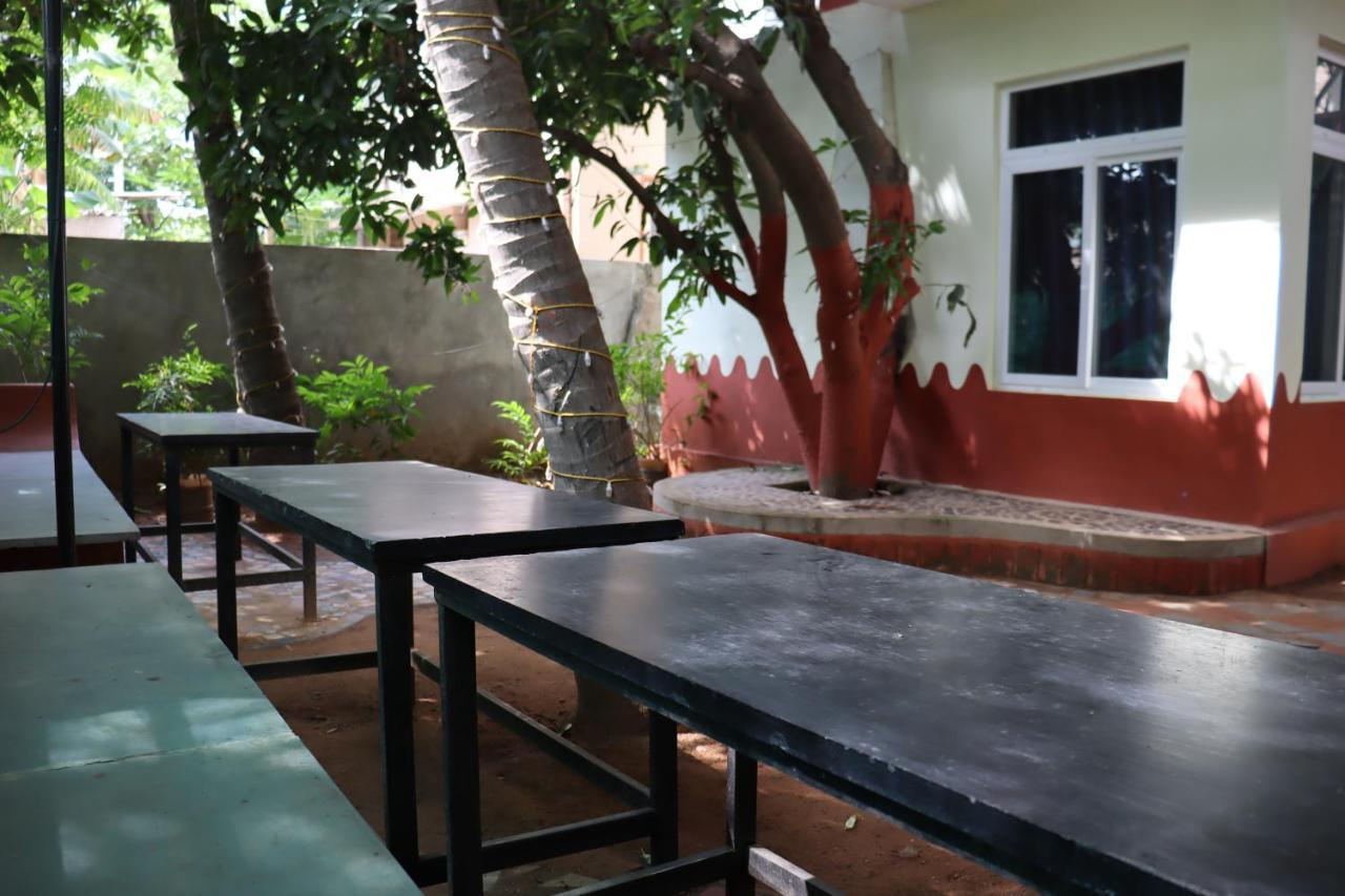 Da Mantra House Guest House Tiruvannāmalai Екстериор снимка